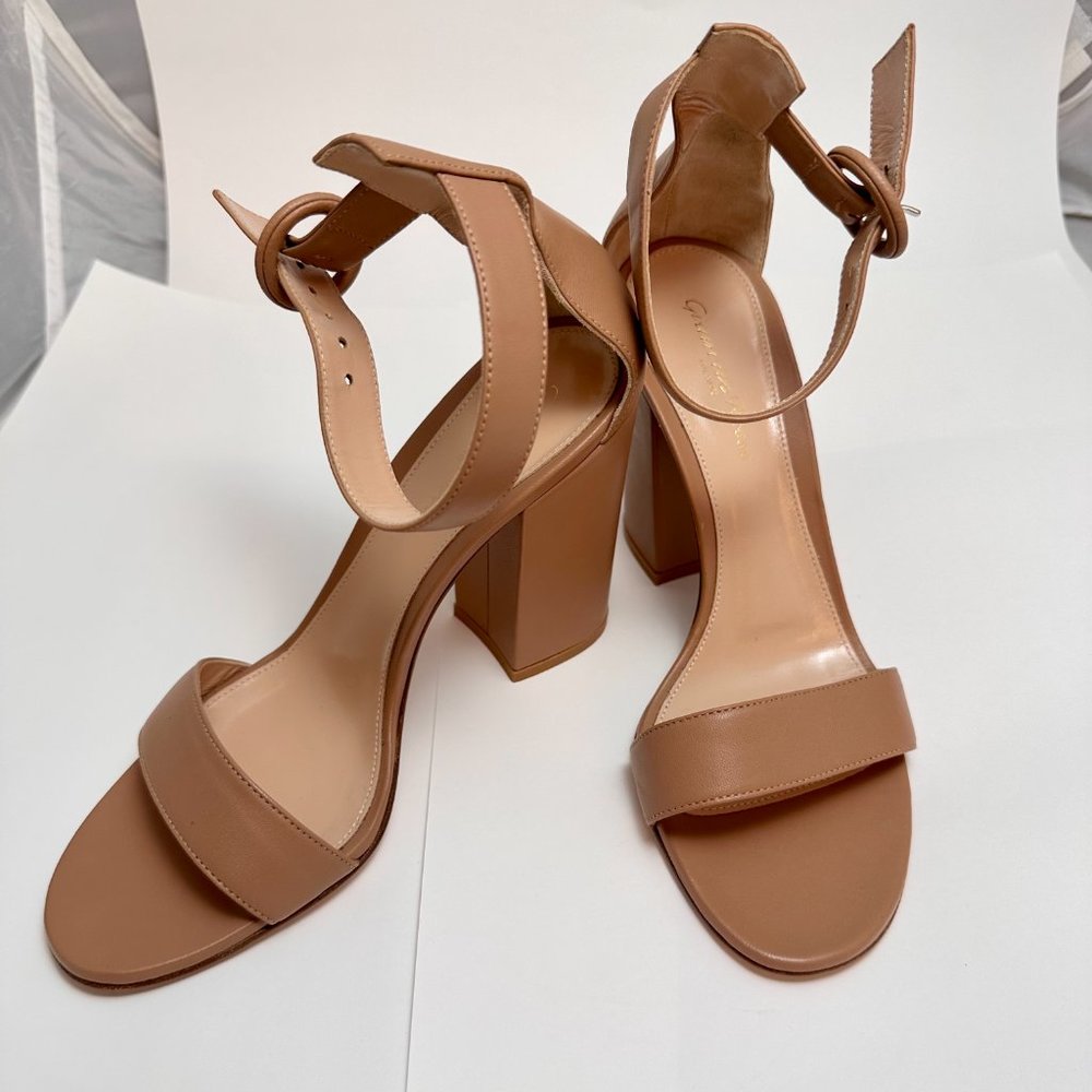 Shoes Gianvito Rossi